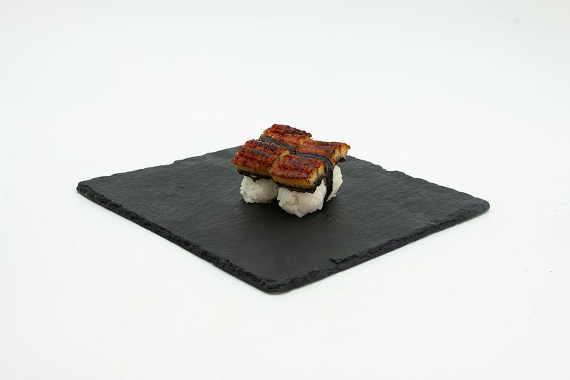 8 - Sushi anguille x2 EN BAISSE